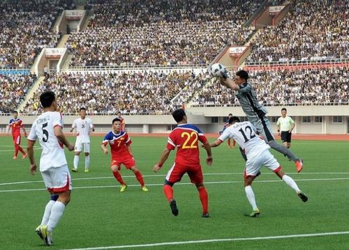 夏聯(lián)綜述:阿倫30+11籃網(wǎng)勝 火箭6人上雙克掘金